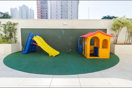 Apartamento à venda com 77m², 3 quartos e 2 vagas Apartamento à venda com 77m², 3 quartos e 2 vagasÁrea comum - Playground