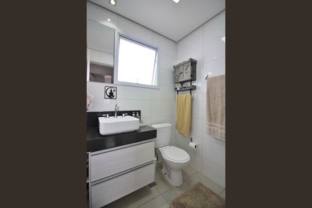 Apartamento à venda com 77m², 3 quartos e 2 vagasBanheiro Social