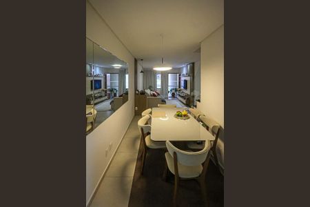 Casa à venda com 130m², 2 quartos e 3 vagas Casa à venda com 130m², 2 quartos e 3 vagasSala de Jantar