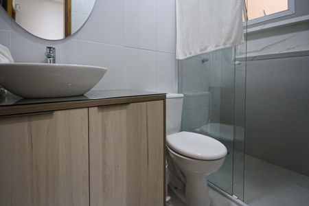 Casa à venda com 130m², 2 quartos e 3 vagas Casa à venda com 130m², 2 quartos e 3 vagasBanheiro da Social