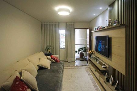 Casa à venda com 130m², 2 quartos e 3 vagas Casa à venda com 130m², 2 quartos e 3 vagasSala