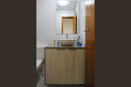 Casa à venda com 130m², 2 quartos e 3 vagas Casa à venda com 130m², 2 quartos e 3 vagasBanheiro da Suite