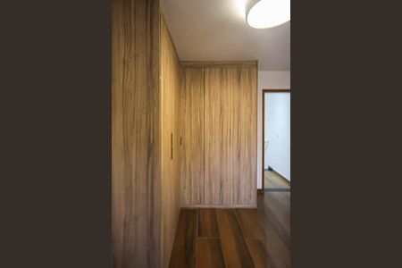 Casa à venda com 130m², 2 quartos e 3 vagas Casa à venda com 130m², 2 quartos e 3 vagasQuarto