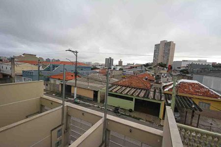 Casa à venda com 130m², 2 quartos e 3 vagas Casa à venda com 130m², 2 quartos e 3 vagasvista