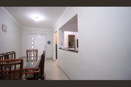 Casa à venda com 130m², 2 quartos e 3 vagasSala
