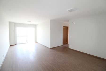Apartamento para alugar com 104m², 3 quartos e 2 vagasSala