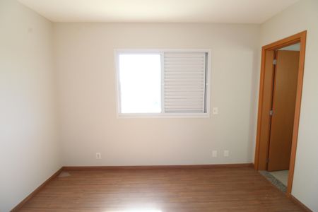 Apartamento para alugar com 104m², 3 quartos e 2 vagasSuíte