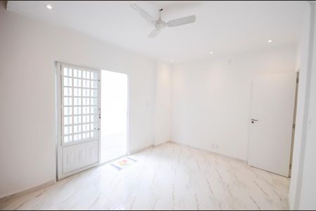 Apartamento à venda com 120m², 2 quartos e 1 vagaQuarto