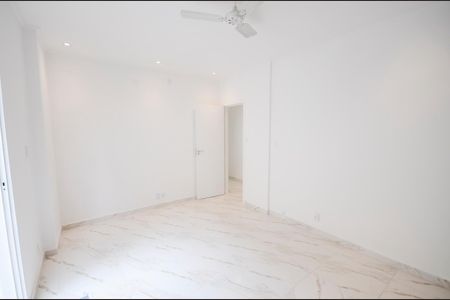 Apartamento à venda com 120m², 2 quartos e 1 vagaQuarto