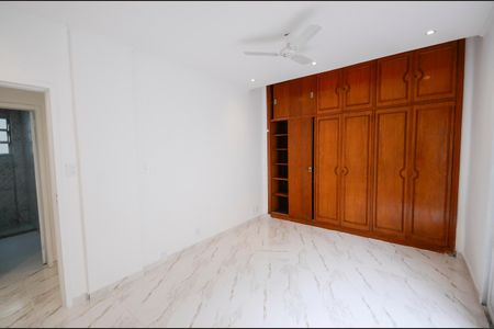 Apartamento à venda com 120m², 2 quartos e 1 vagaQuarto