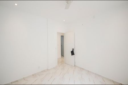 Apartamento à venda com 120m², 2 quartos e 1 vagaSuíte