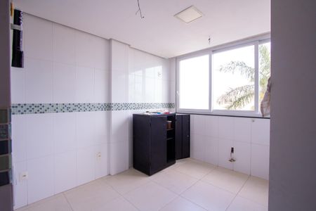 Casa para alugar com 500m², 6 quartos e 4 vagasCozinha 1