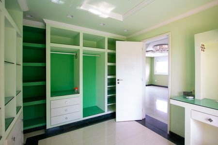 Casa para alugar com 500m², 6 quartos e 4 vagasCloset da suíte 1