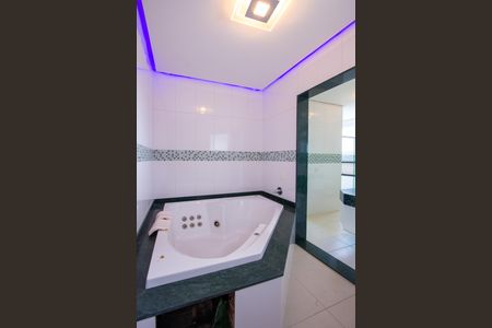 Casa para alugar com 500m², 6 quartos e 4 vagasBanheiro da Suíte 1