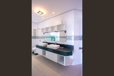 Casa para alugar com 500m², 6 quartos e 4 vagasBanheiro da Suíte 1