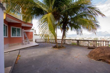 Casa para alugar com 500m², 6 quartos e 4 vagasQuintal