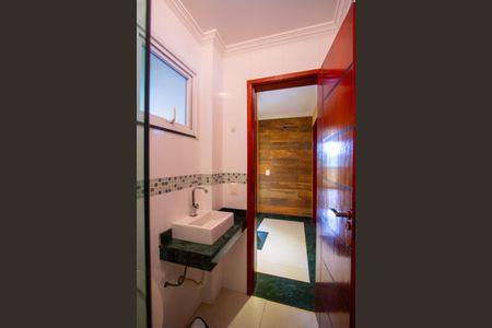 Casa para alugar com 500m², 6 quartos e 4 vagasBanheiro Social 2