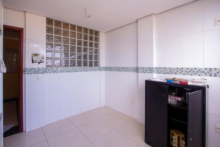 Casa para alugar com 500m², 6 quartos e 4 vagasCozinha 1