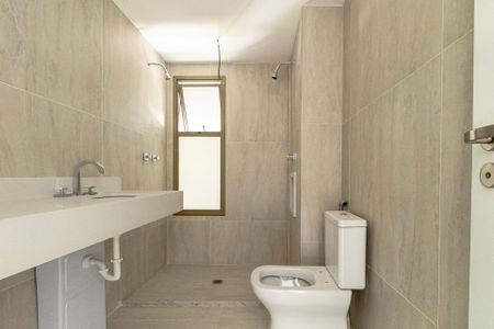 Apartamento à venda com 149m², 3 quartos e 2 vagas Apartamento à venda com 149m², 3 quartos e 2 vagasBanheiro da Suíte 1