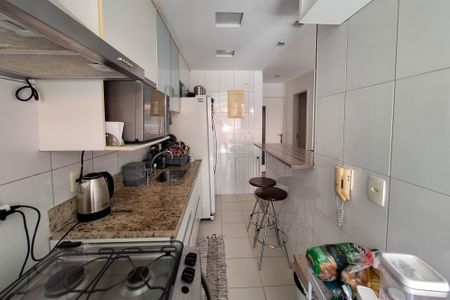 Apartamento à venda com 94m², 3 quartos e 2 vagas Apartamento à venda com 94m², 3 quartos e 2 vagasCozinha