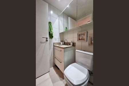 Apartamento à venda com 94m², 3 quartos e 2 vagas Apartamento à venda com 94m², 3 quartos e 2 vagasBanheiro da Suíte