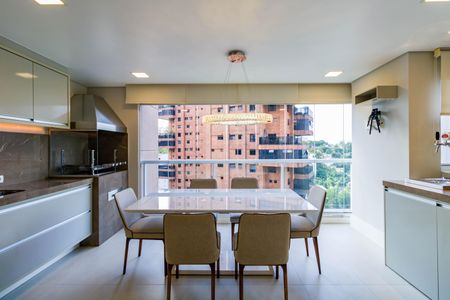 Apartamento à venda com 93m², 2 quartos e 2 vagasVaranda gourmet