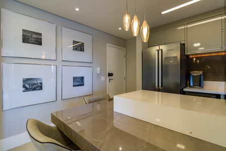 Apartamento à venda com 93m², 2 quartos e 2 vagasCozinha