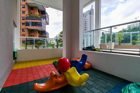 Apartamento à venda com 93m², 2 quartos e 2 vagasÁrea comum - Playground