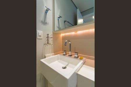 Apartamento à venda com 93m², 2 quartos e 2 vagasBanheiro da Suíte 2