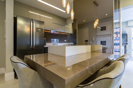 Apartamento à venda com 93m², 2 quartos e 2 vagasCozinha