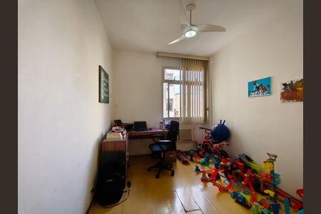 Apartamento à venda com 105m², 3 quartos e 2 vagasQuarto 2