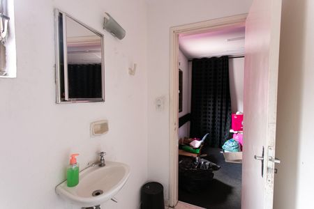 Casa à venda com 350m², 5 quartos e 5 vagasEdícula - Banheiro da Suíte