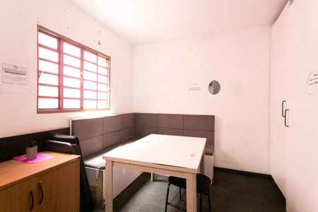 Casa à venda com 350m², 5 quartos e 5 vagasEdícula - Sala