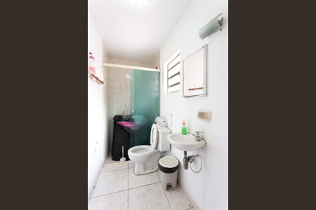 Casa à venda com 350m², 5 quartos e 5 vagasEdícula - Banheiro da Suíte