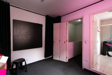 Casa à venda com 350m², 5 quartos e 5 vagasEdícula - Suíte