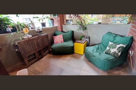 Apartamento à venda com 216m², 4 quartos e 3 vagas Apartamento à venda com 216m², 4 quartos e 3 vagasVaranda gourmet