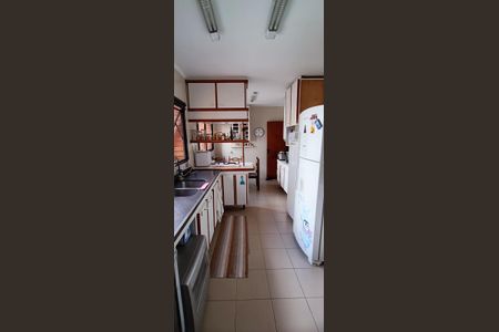 Apartamento à venda com 216m², 4 quartos e 3 vagas Apartamento à venda com 216m², 4 quartos e 3 vagasCozinha