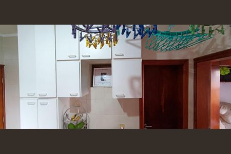 Apartamento à venda com 216m², 4 quartos e 3 vagas Apartamento à venda com 216m², 4 quartos e 3 vagasÁrea de Serviço