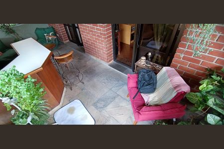 Apartamento à venda com 216m², 4 quartos e 3 vagas Apartamento à venda com 216m², 4 quartos e 3 vagasVaranda gourmet