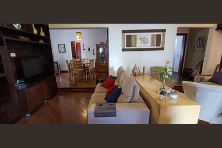 Apartamento à venda com 216m², 4 quartos e 3 vagas Apartamento à venda com 216m², 4 quartos e 3 vagasSala