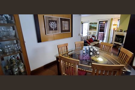 Apartamento à venda com 216m², 4 quartos e 3 vagas Apartamento à venda com 216m², 4 quartos e 3 vagasSala de Jantar