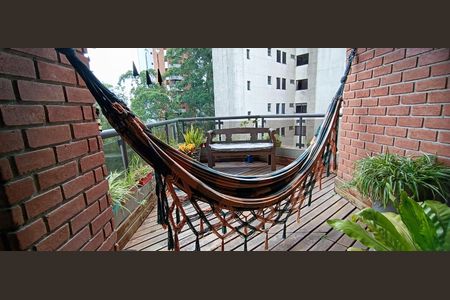 Apartamento à venda com 216m², 4 quartos e 3 vagas Apartamento à venda com 216m², 4 quartos e 3 vagasVaranda gourmet