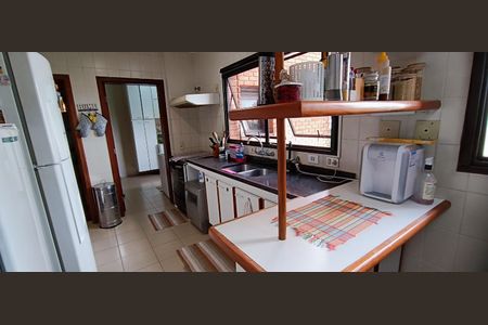 Apartamento à venda com 216m², 4 quartos e 3 vagas Apartamento à venda com 216m², 4 quartos e 3 vagasCozinha