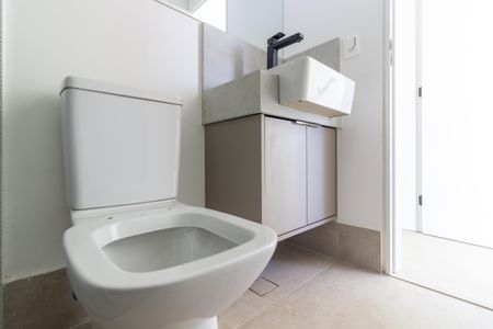 Apartamento à venda com 93m², 2 quartos e 2 vagasBanheiro da Suíte 1