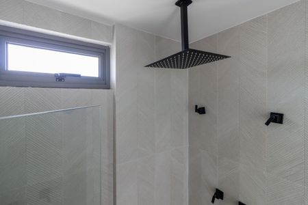 Apartamento à venda com 93m², 2 quartos e 2 vagasBanheiro da Suíte 1