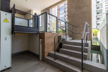 Apartamento à venda com 93m², 2 quartos e 2 vagasÁrea comum - Piscina