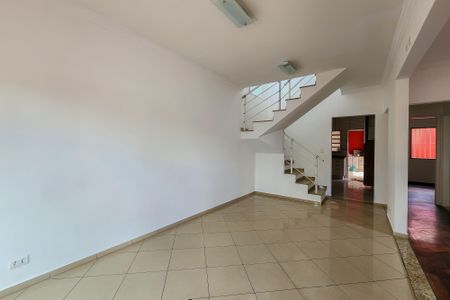 Casa à venda com 170m², 3 quartos e 4 vagasSala