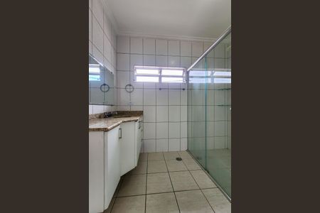 Casa à venda com 170m², 3 quartos e 4 vagasBanheiro 1