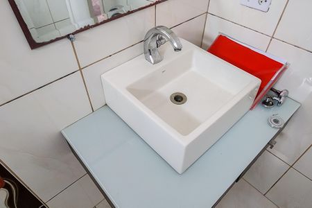 Casa à venda com 170m², 3 quartos e 4 vagasBanheiro 2