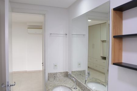 Apartamento para alugar com 80m², 3 quartos e 2 vagasBanheiro da Suíte